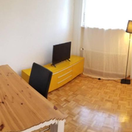 Hsh Barre 6 - City Apartment Next Cathedral Лозана Екстериор снимка